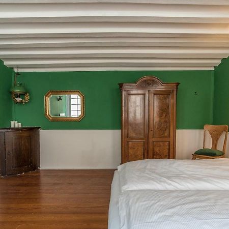 Privatzimmer In Bester Altstadtlage Tuebingen Exterior photo