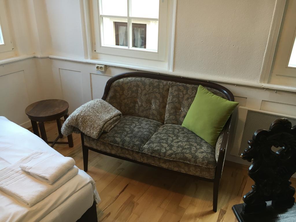 Privatzimmer In Bester Altstadtlage Tuebingen Exterior photo