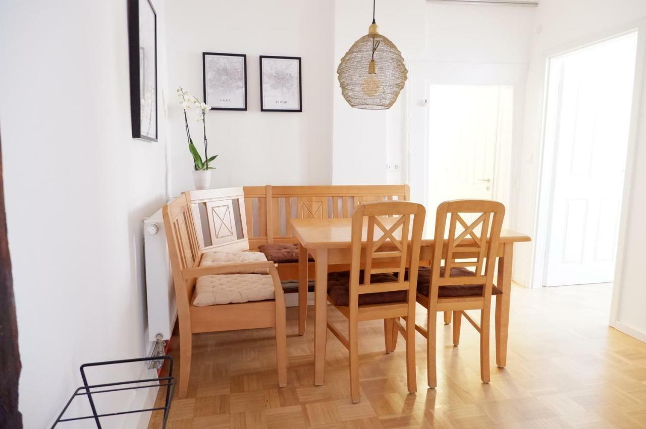 Privatzimmer In Bester Altstadtlage Tuebingen Exterior photo